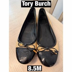Tory Burch Black and Tan Catherine Raffia Patent Leather flats with front logo